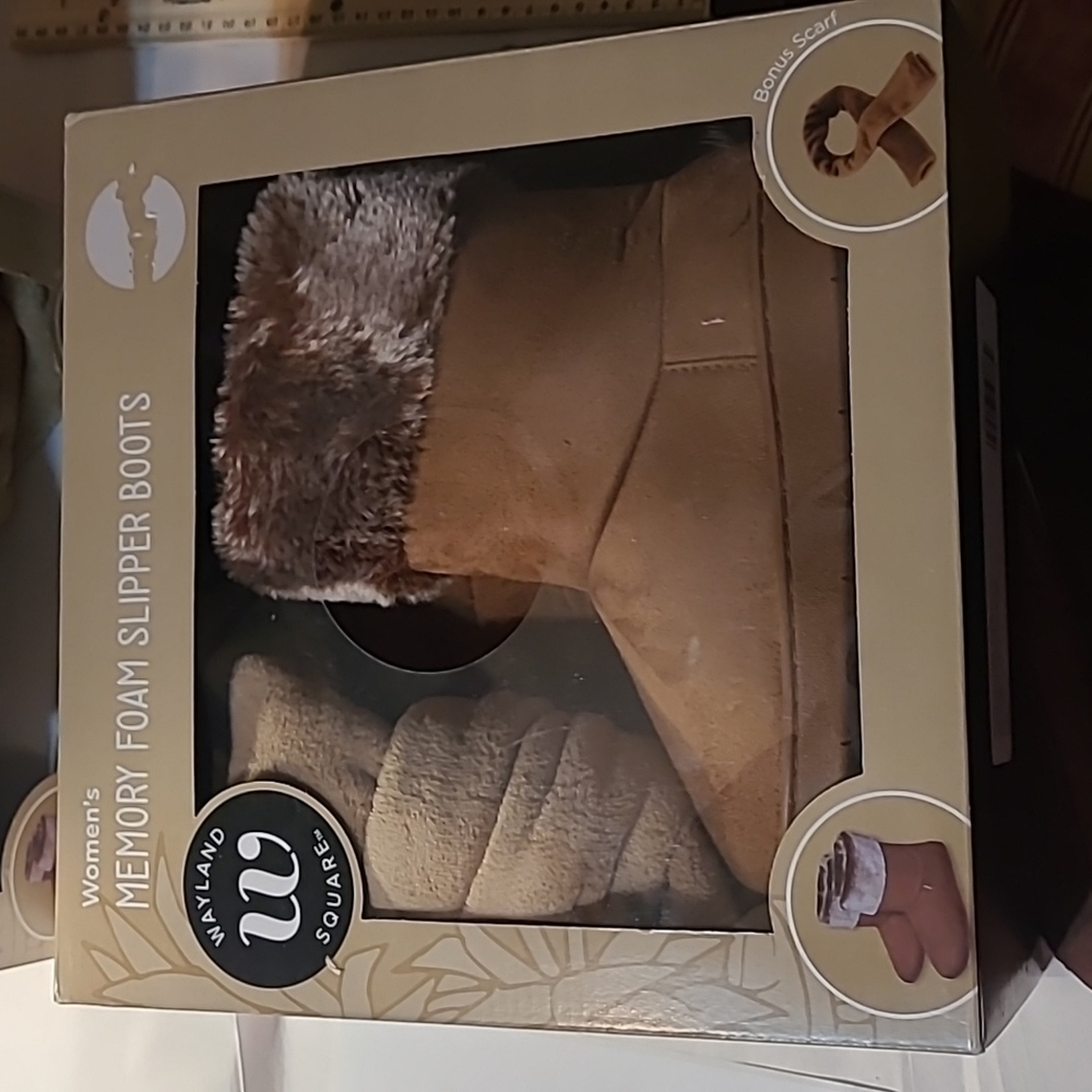 Wayland Memory Foam Slipper Boots and Scarf